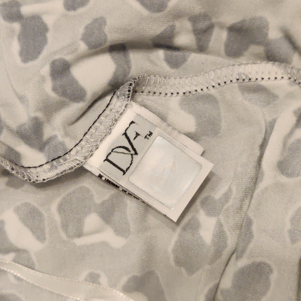 Diane Von Furstenberg Wrap Dress - Picture 3 of 11